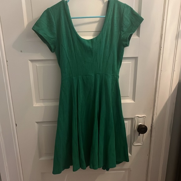 Maeve Stretchy Kelly Green Dress - Picture 4 of 5